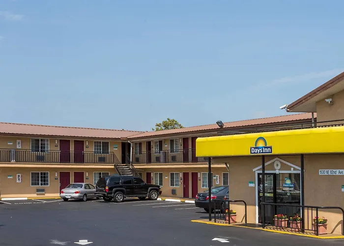 Days Inn By Wyndham Portland Central